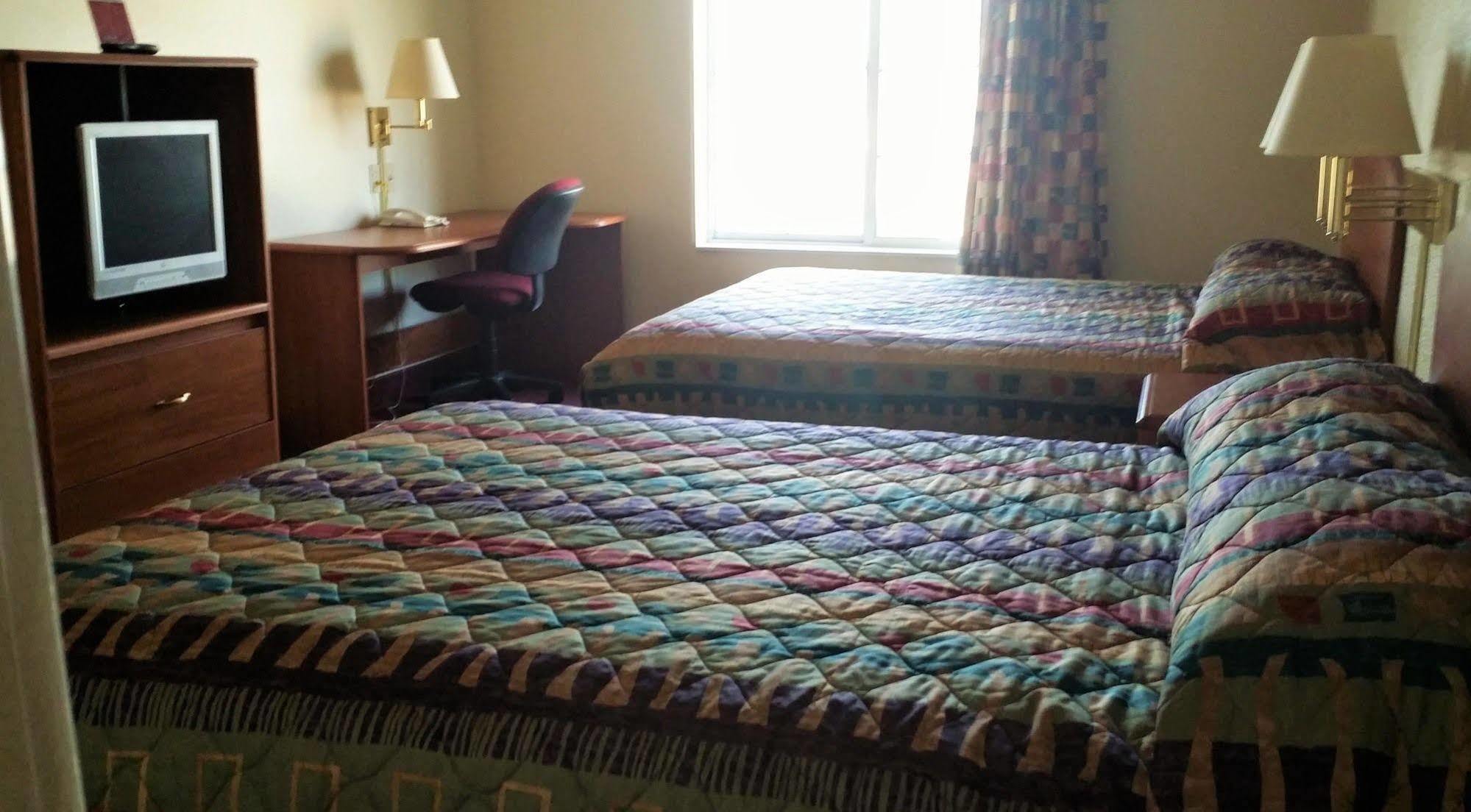 Budget Host Inn Allegan Екстериор снимка